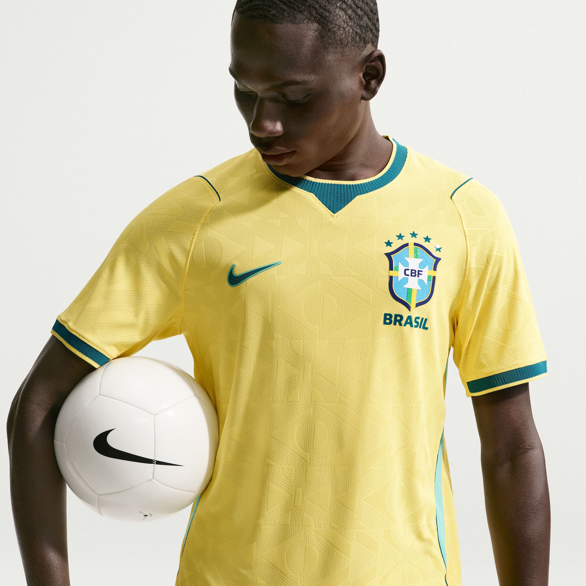 Camisola Principal Brasil - Mundial 2026 (Versão Jogador)