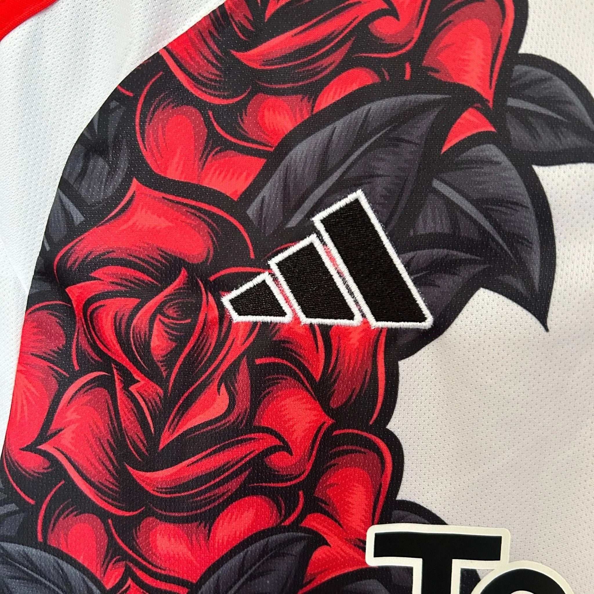 Camisola Manchester United "Old Trafford Bloom" - Edição Especial