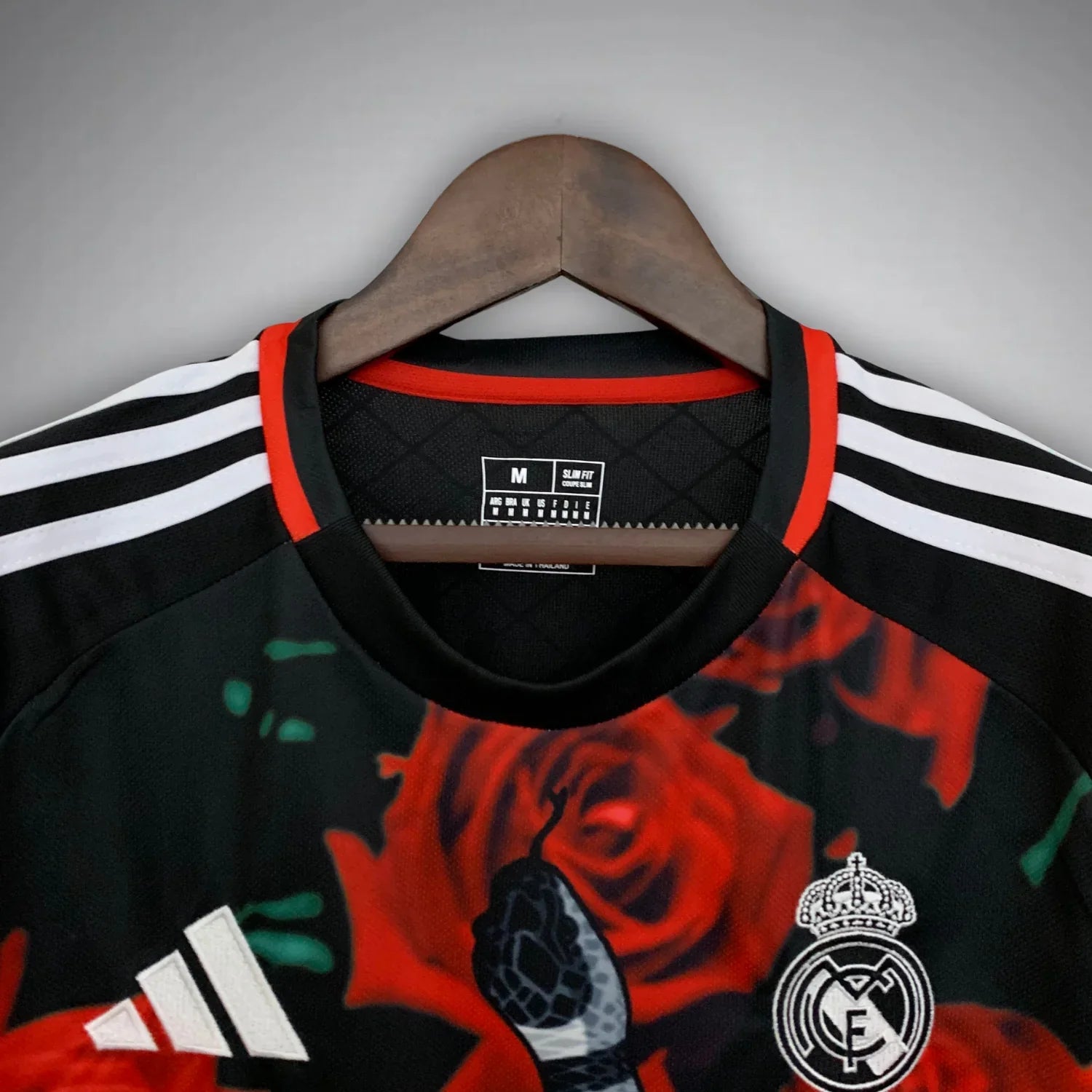 Camisola Real Madrid "Red Kingsnake" - Edição Especial