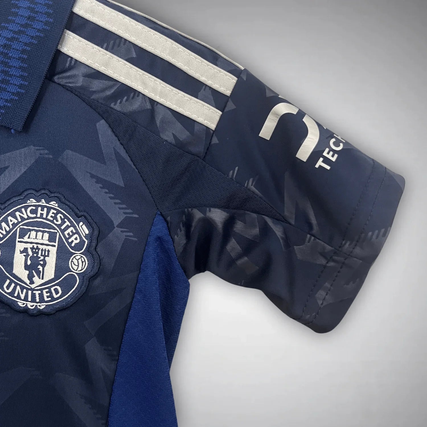 Kit Manchester United 24/25 Alternativa - Infantil