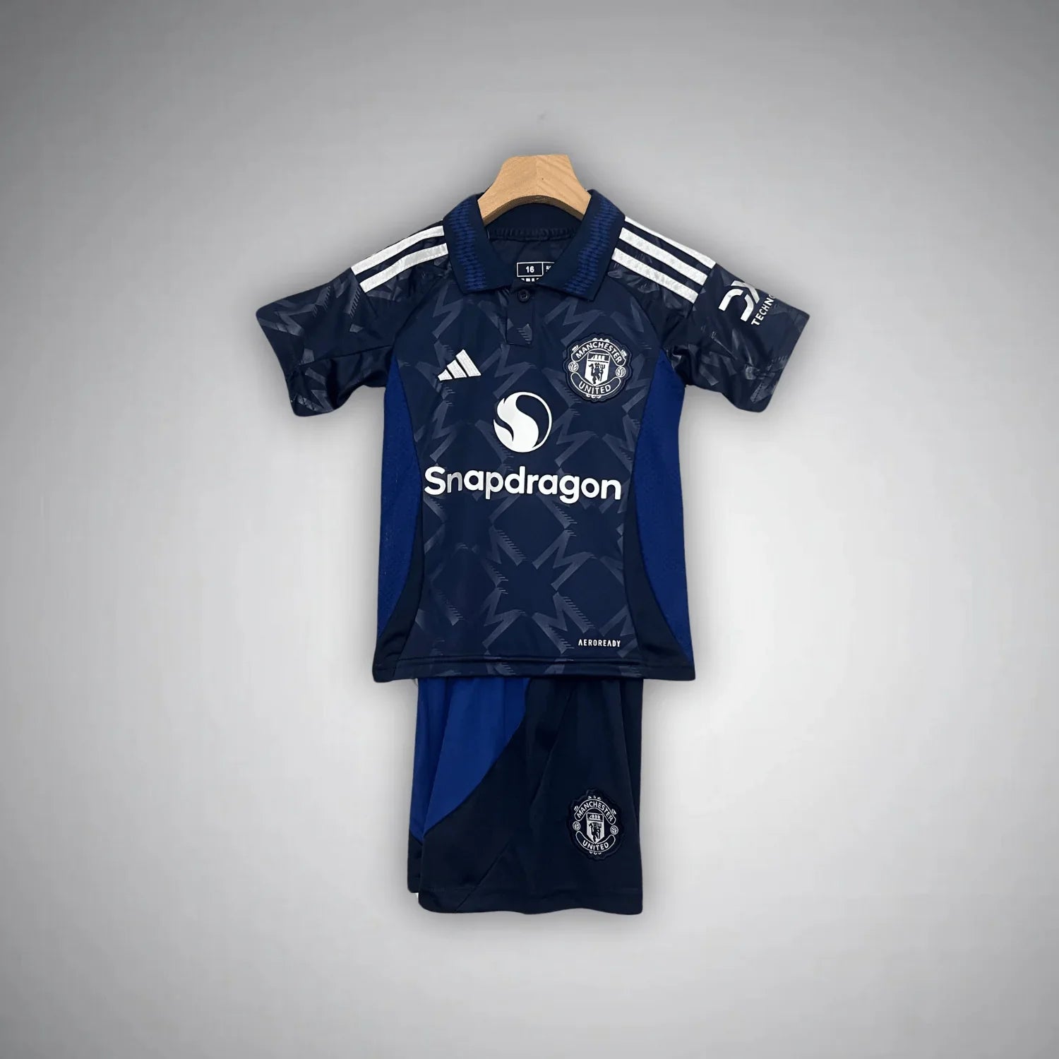 Kit Manchester United 24/25 Alternativa - Infantil
