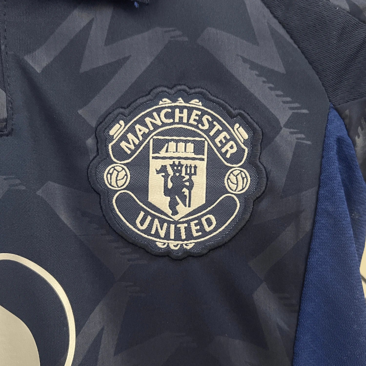 Kit Manchester United 24/25 Alternativa - Infantil