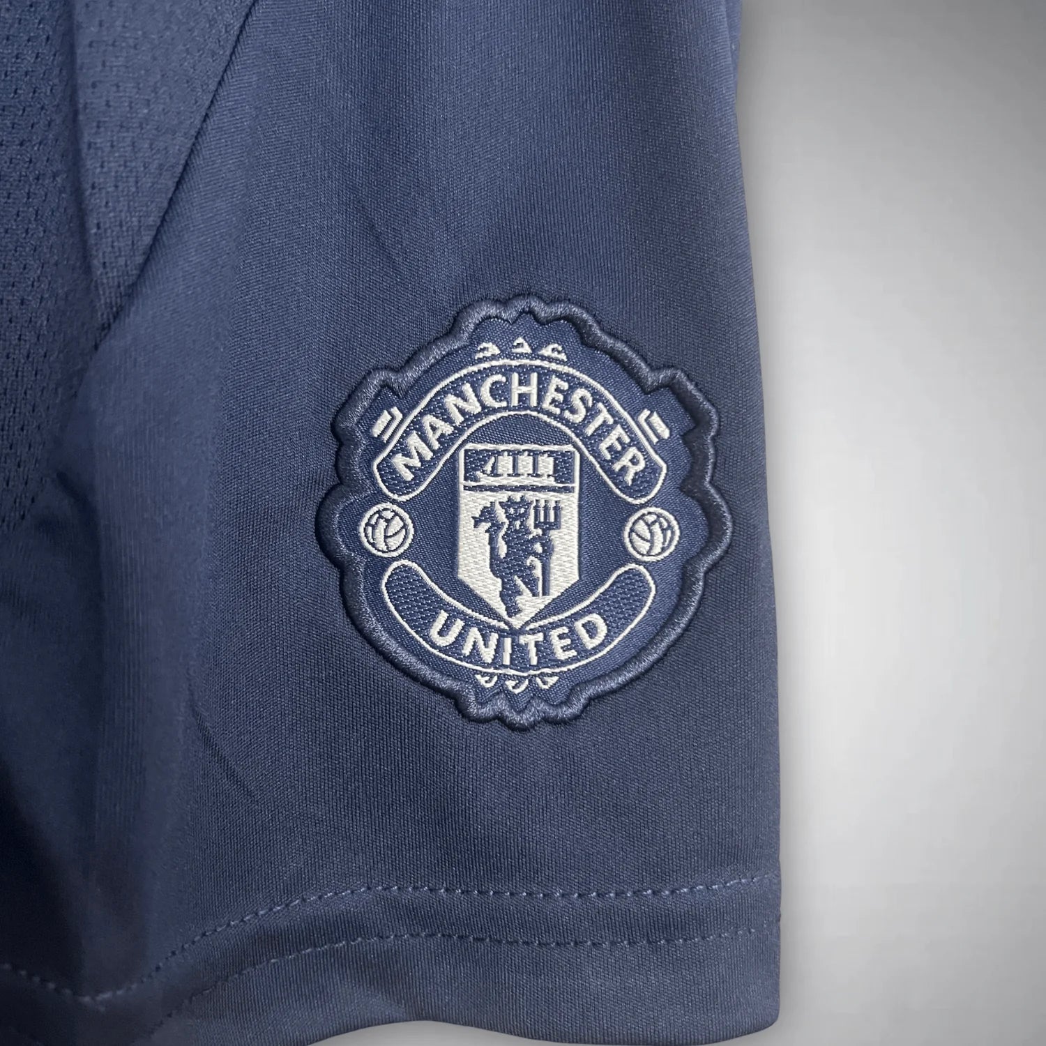 Kit Manchester United 24/25 Alternativa - Infantil
