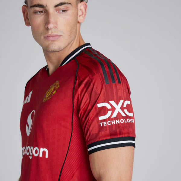 Camisola Manchester United 25/26 Principal - Versão Jogador