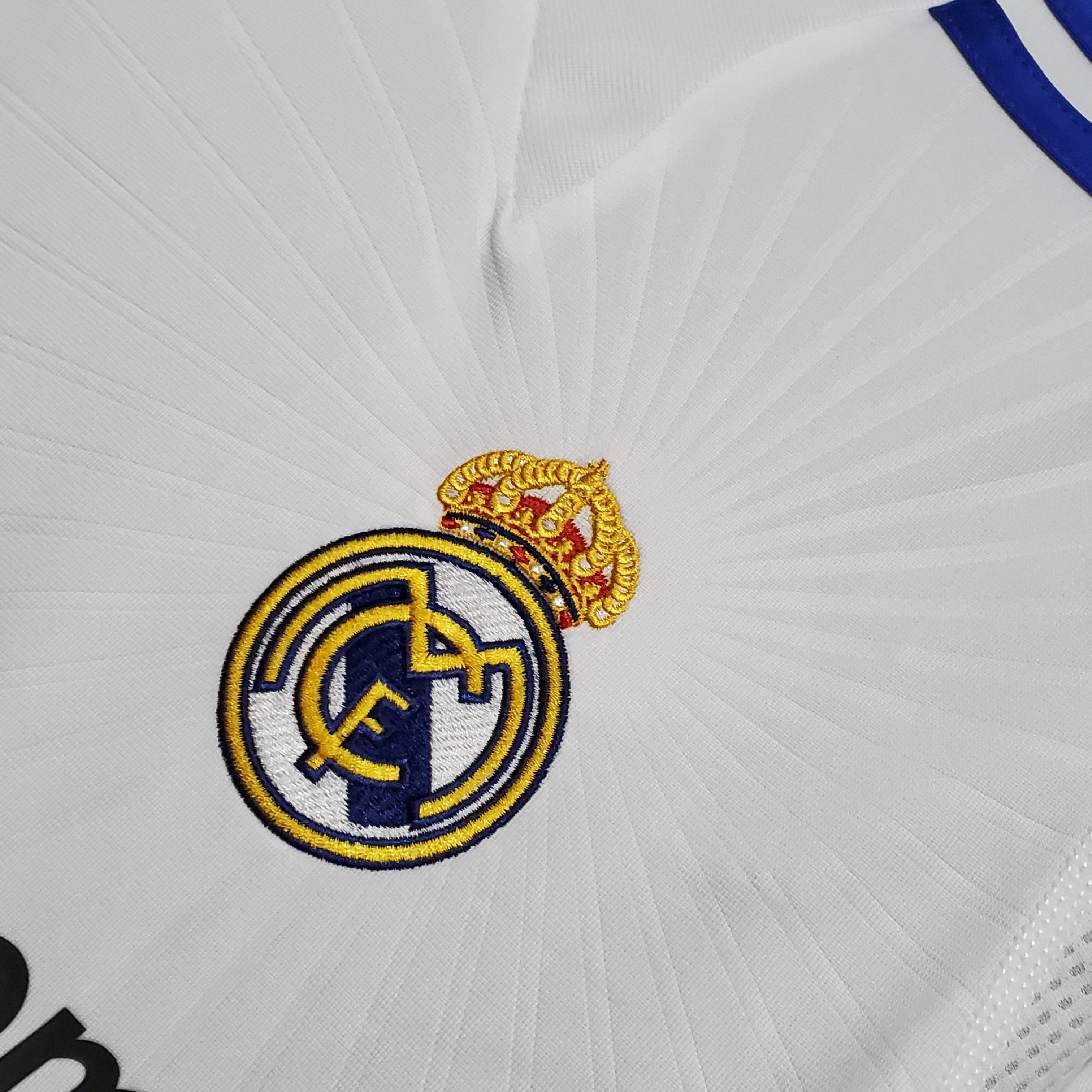 Camisola Retro Real Madrid 2010-2011 - Manga comprida