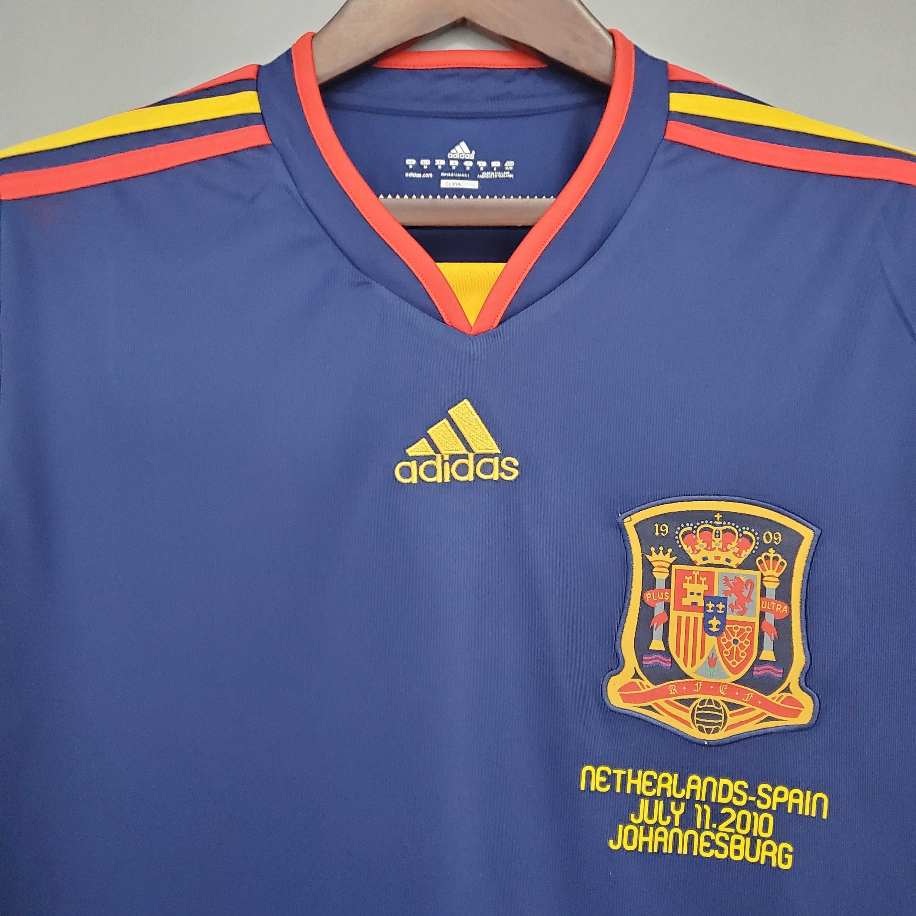 Camisola Retro Espanha 2010 Alternativa - Manga comprida