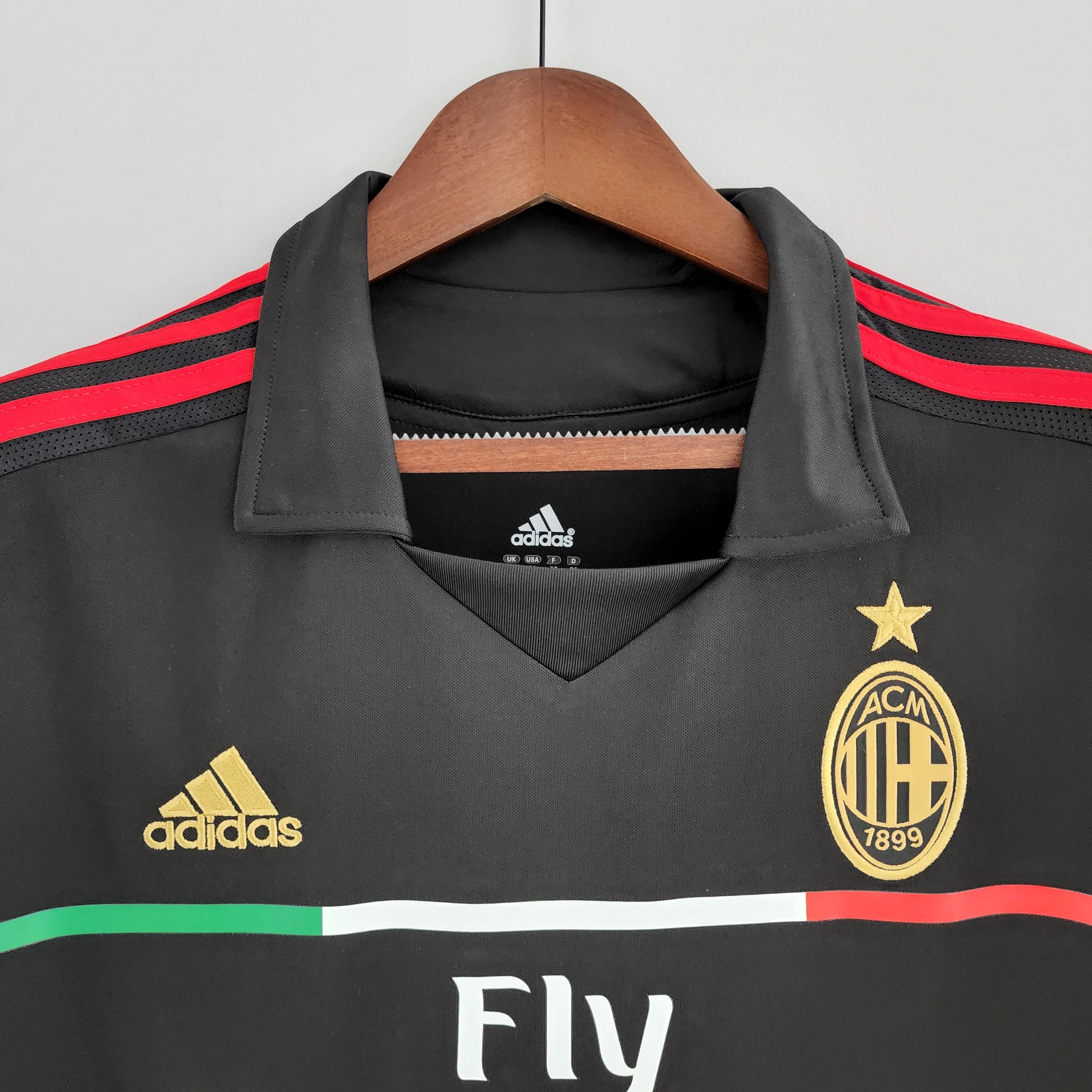 Camisola Retro AC Milan 2011/2012 Terceira