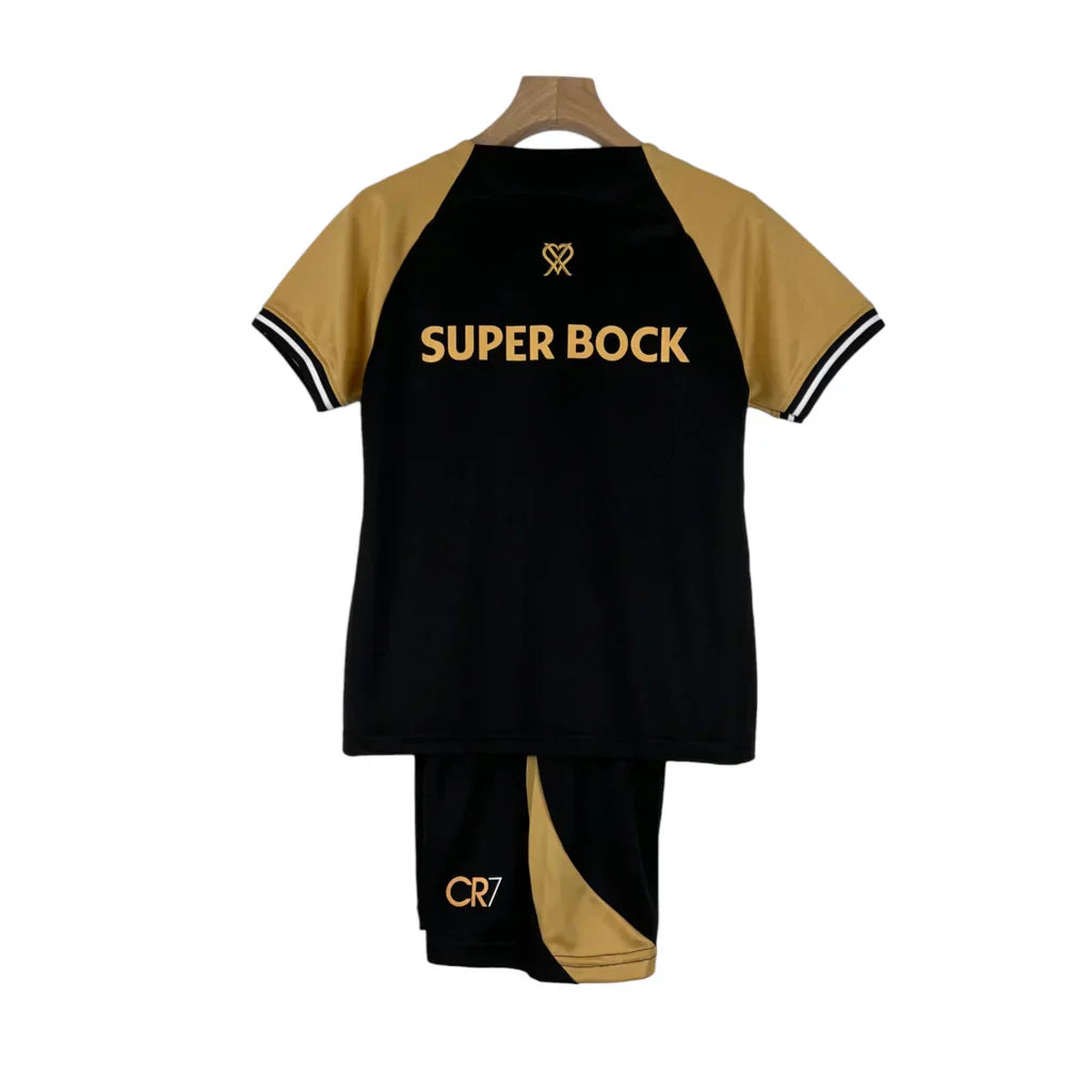 Kit Sporting CR7 23/24 - Infantil