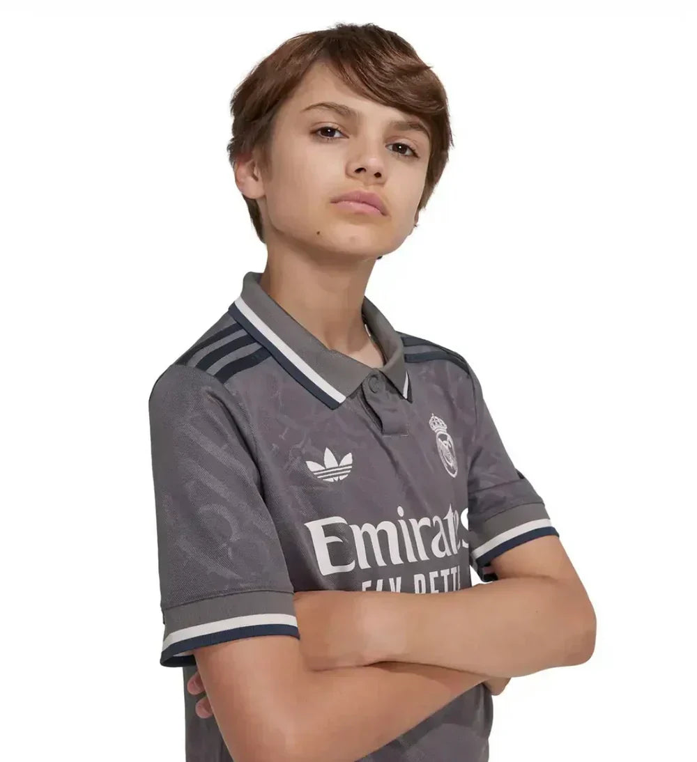 Kit Real Madrid 24/25 (Alternativa) - Infantil