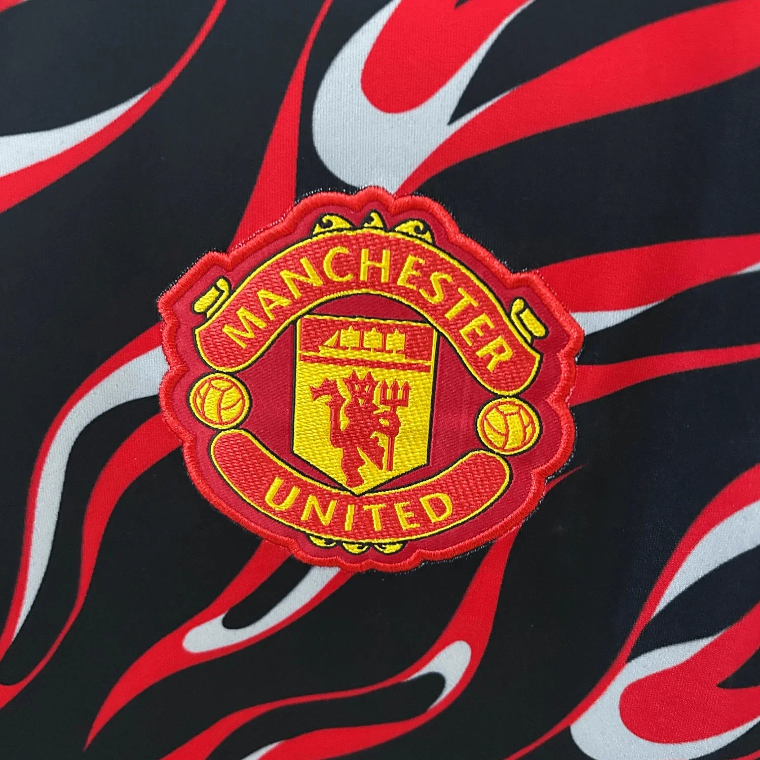 Camisola Manchester United "Lava Waves" – Edição Especial
