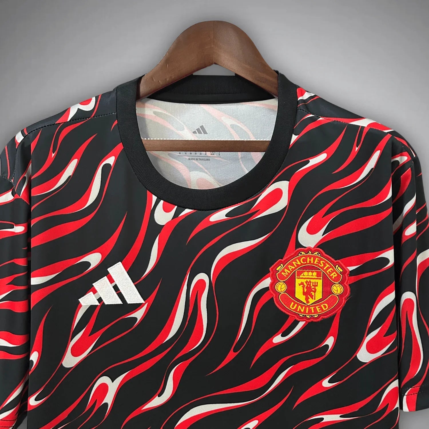Camisola Manchester United "Lava Waves" – Edição Especial