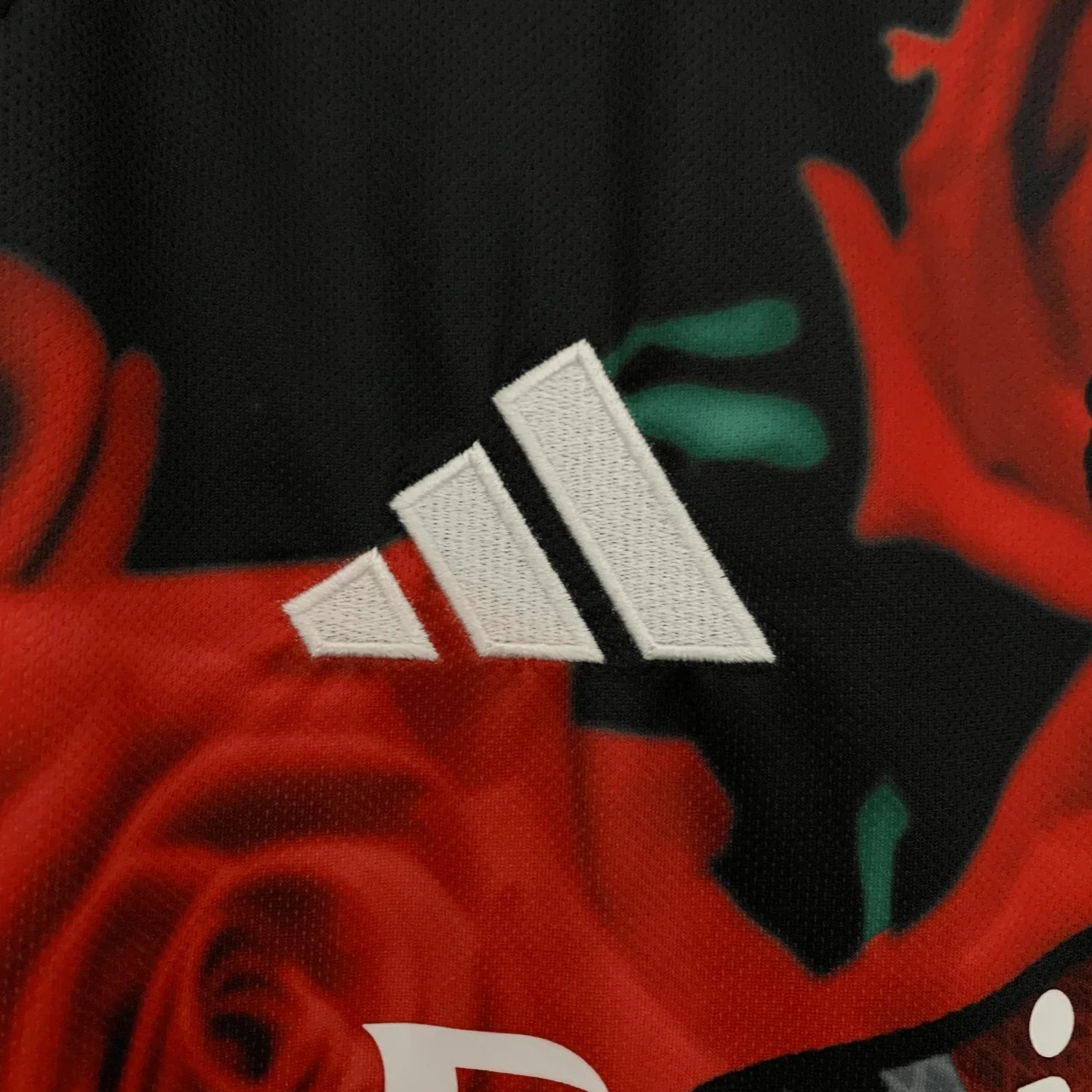 Camisola Real Madrid "Red Kingsnake" - Edição Especial